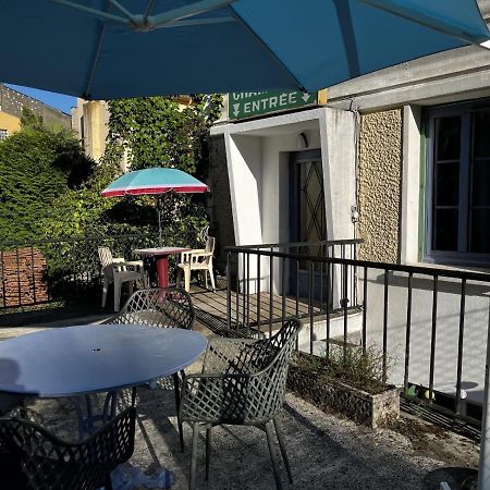 Charmant 2 Pieces Avec Terrasse Proche Centre Ville - Parking Gratuit A Proximite Lourdes Exterior photo